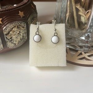 Silver, White Beaded Dangly Earrings 🤍